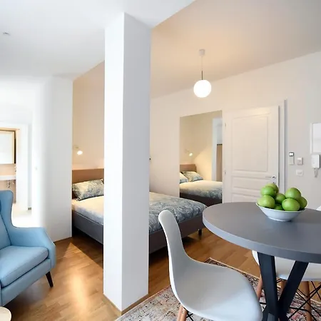 Apartma Centre Chic 4/4